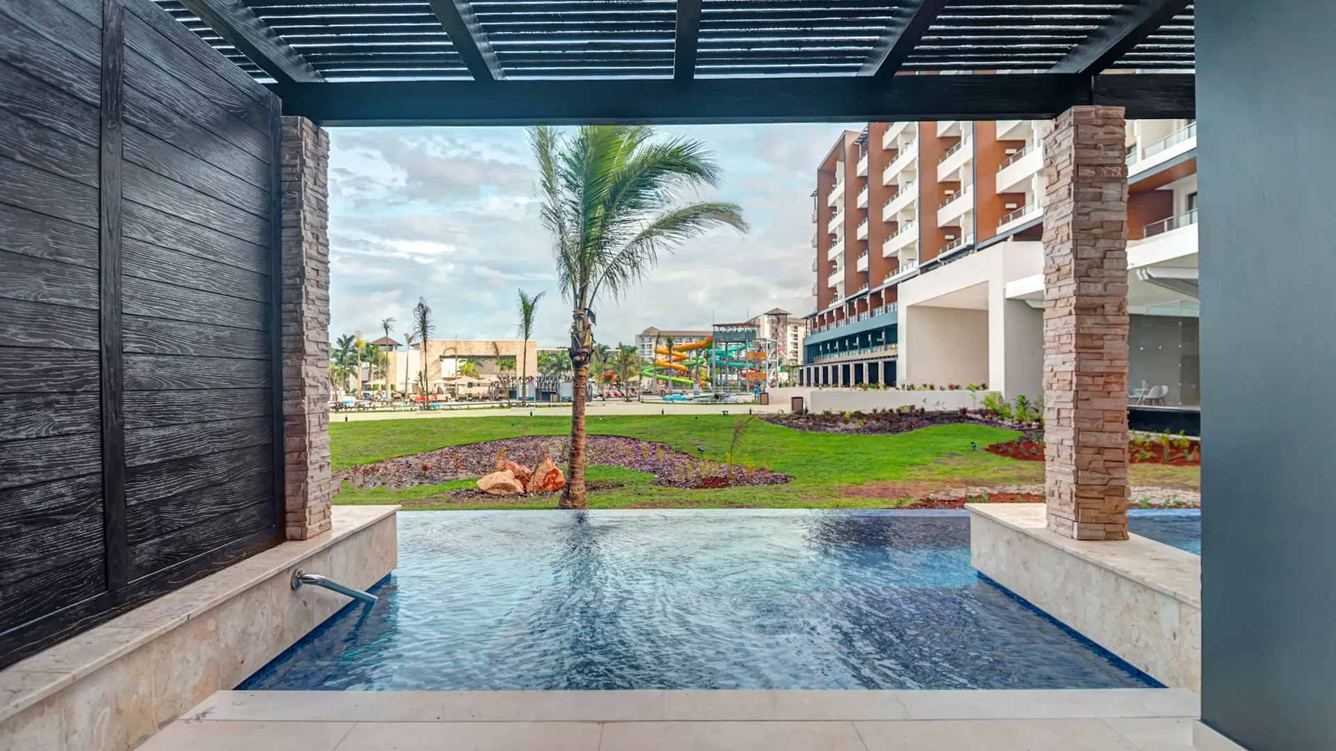 Hotel Royalton Blue Waters Montego Bay Falmouth